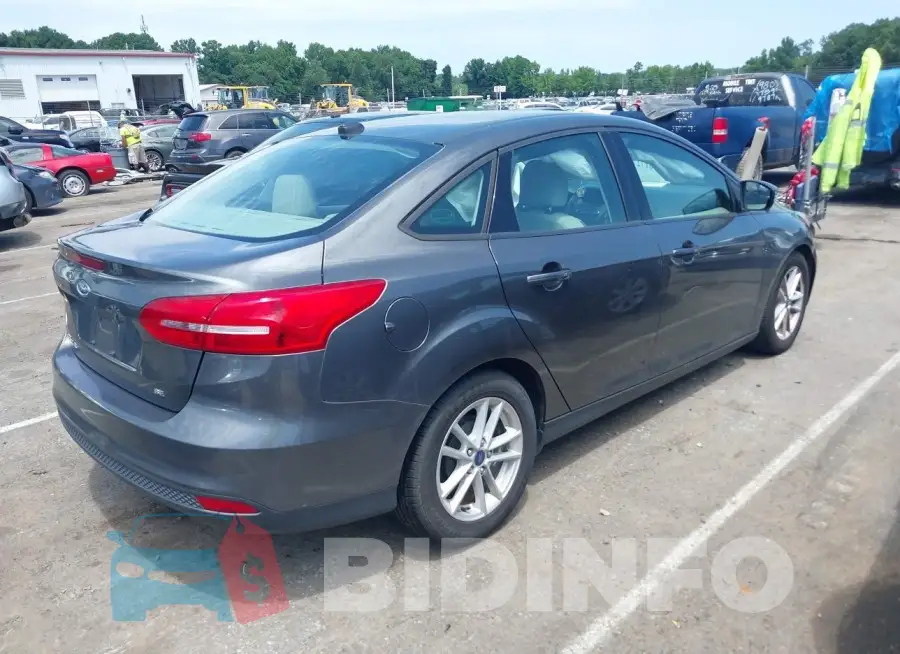 1FADP3F2XHL337721 Photo# 4