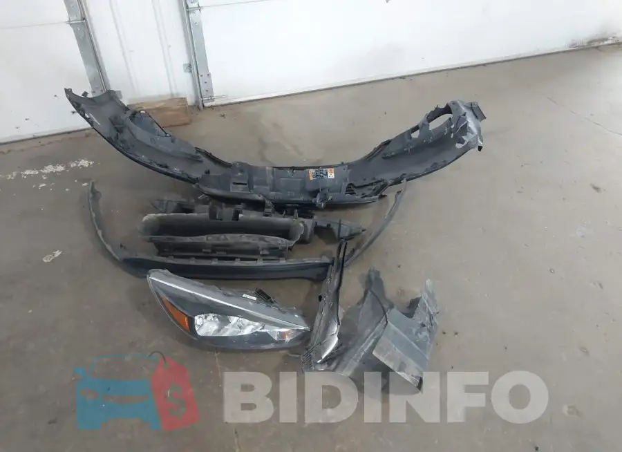 1FADP3F2XJL270415 Photo# 12