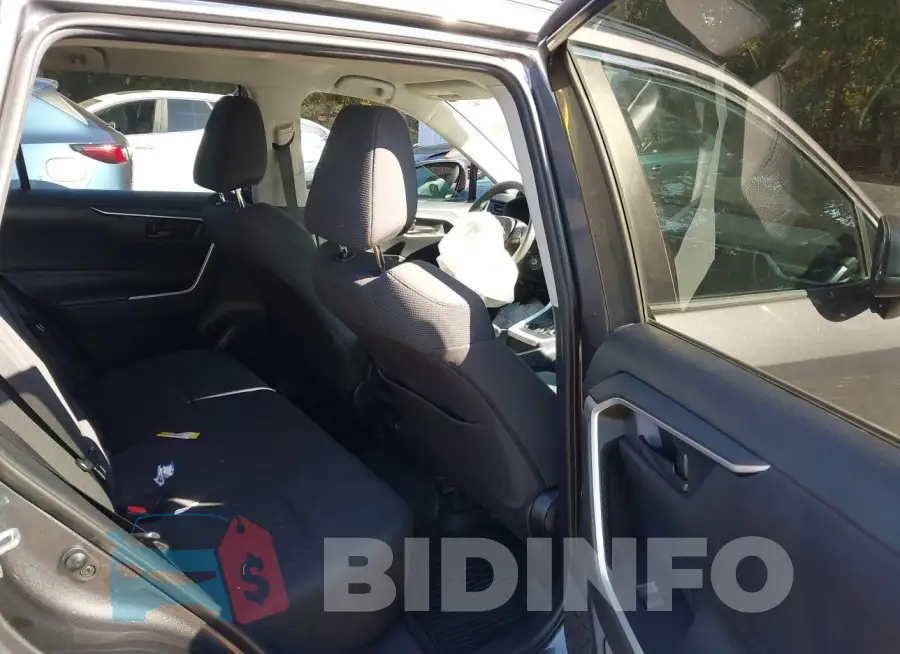 2T3F1RFV1KW022019 Photo# 8