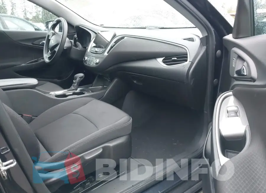 1G1ZD5ST2NF174391 Photo# 5