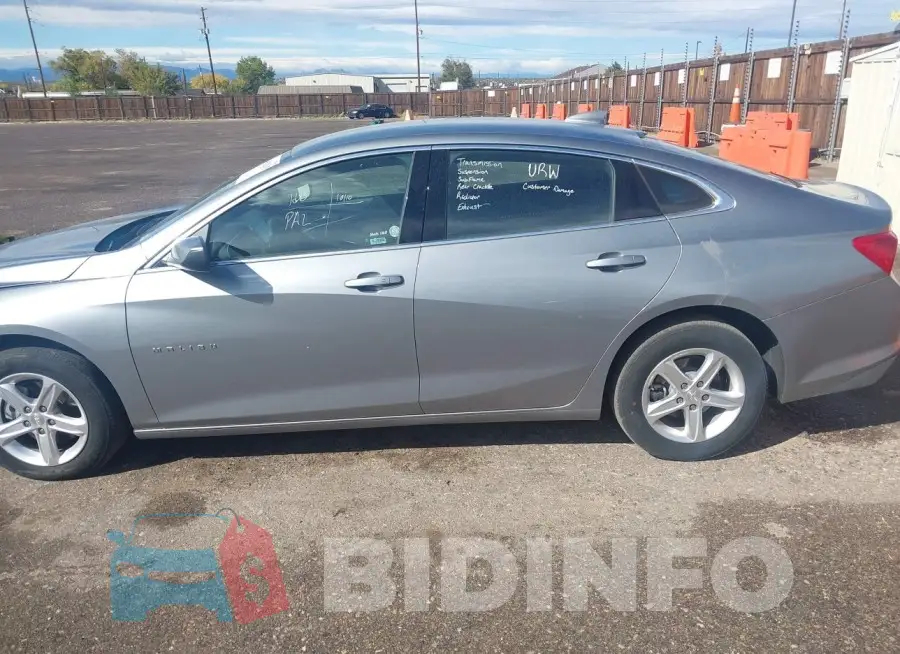 1G1ZD5ST8RF163045 Photo# 14