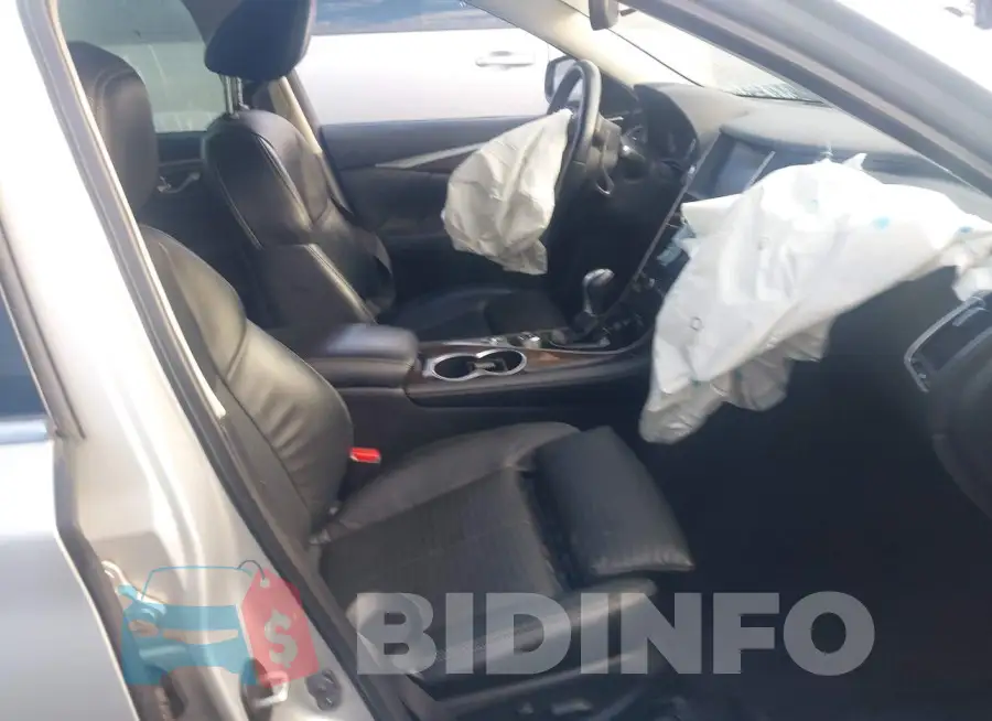 JN1BV7AP3FM331917 Photo# 5