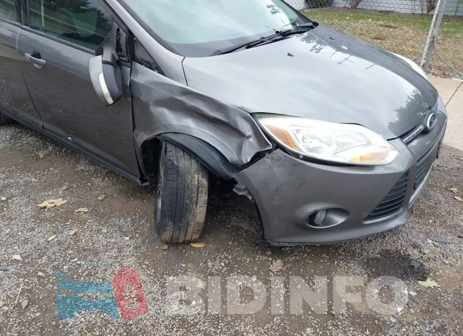 1FADP3F22EL228441 Photo# 6