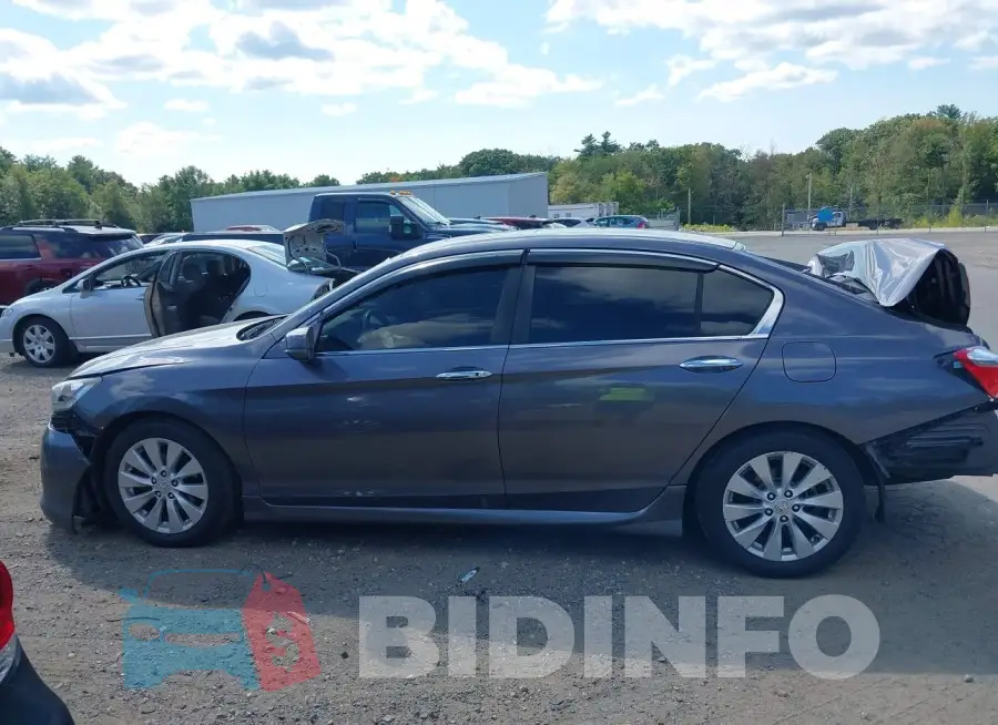 1HGCR2F72FA103606 Photo# 15