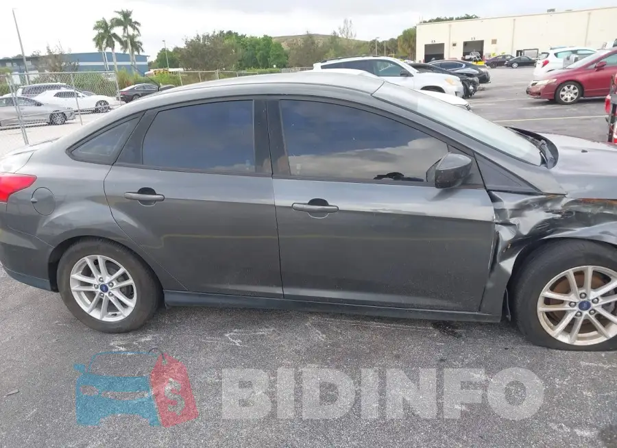 1FADP3F23JL208564 Photo# 14