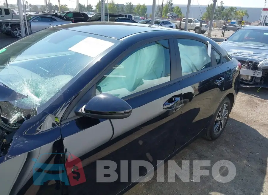 3KPF24AD9RE801768 Photo# 14
