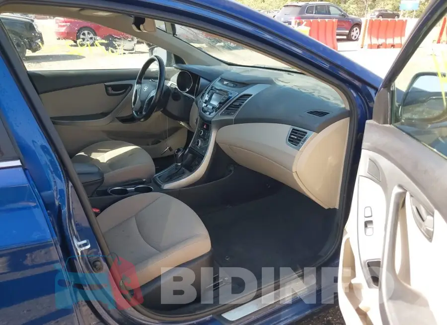 5NPDH4AE3GH677522 Photo# 5
