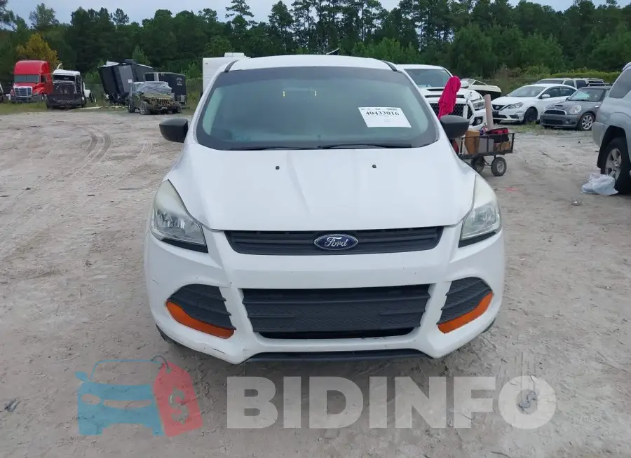 1FMCU0F73GUB52018 Photo# 12