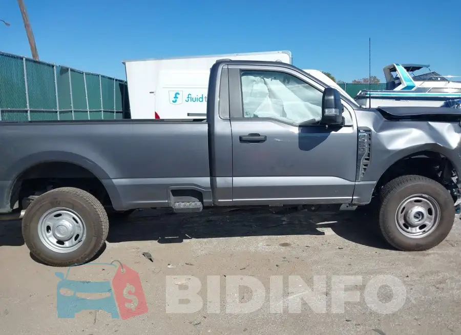 1FTBF2BA0RED74407 Photo# 13