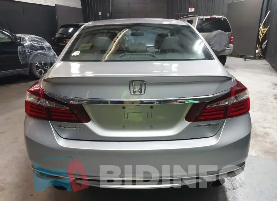 1HGCR2F52HA257752 Photo# 17