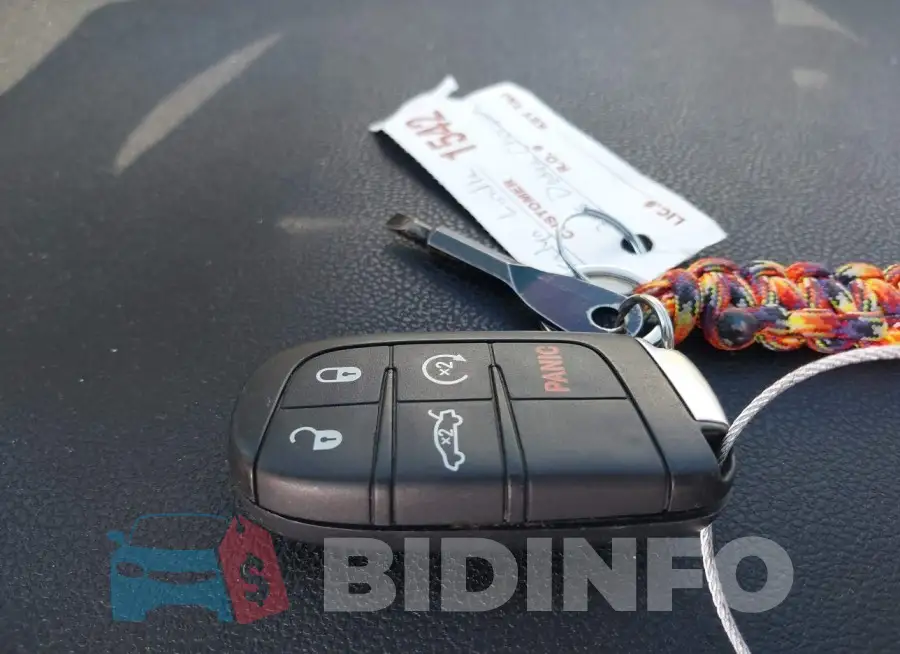 2C3CDXCT1FH754372 Photo# 11