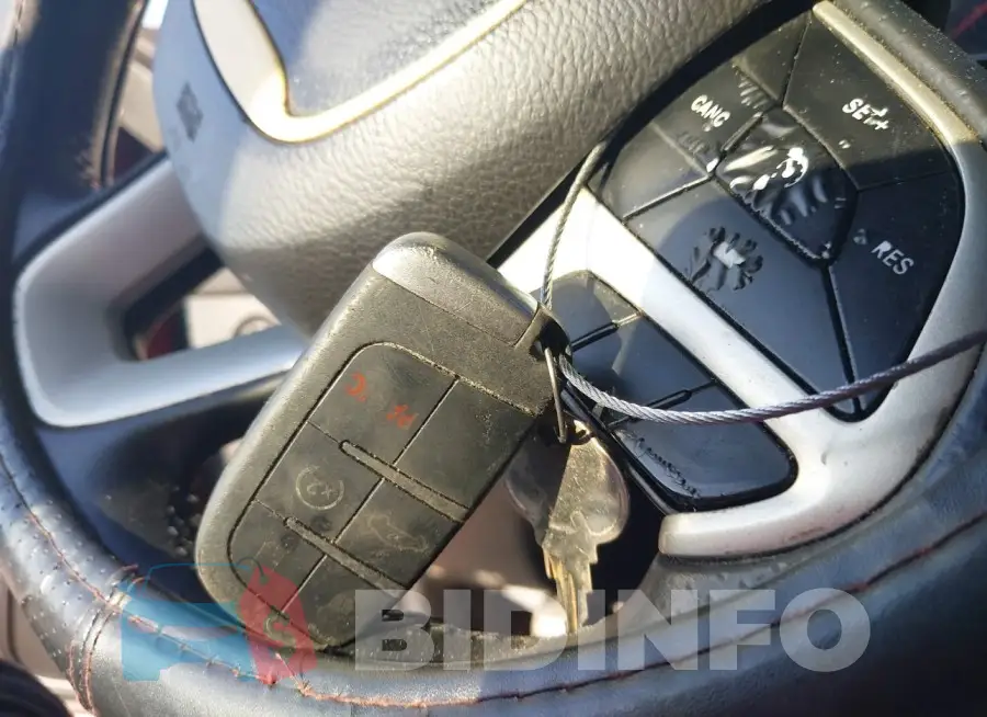 2C3CDXCT7JH238123 Photo# 11