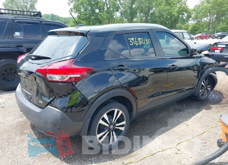 3N1CP5CU5KL564174 Photo# 4