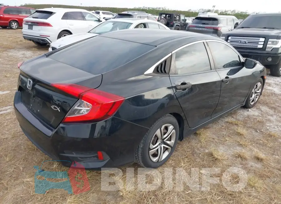 19XFC2F52HE030765 Photo# 4