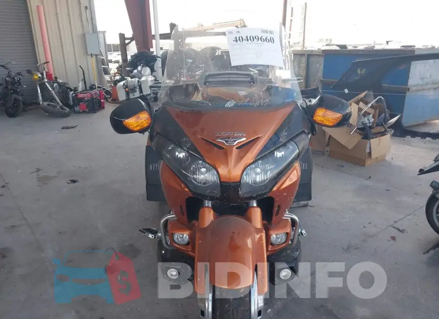 JH2SC68G5FK300190 Photo# 5
