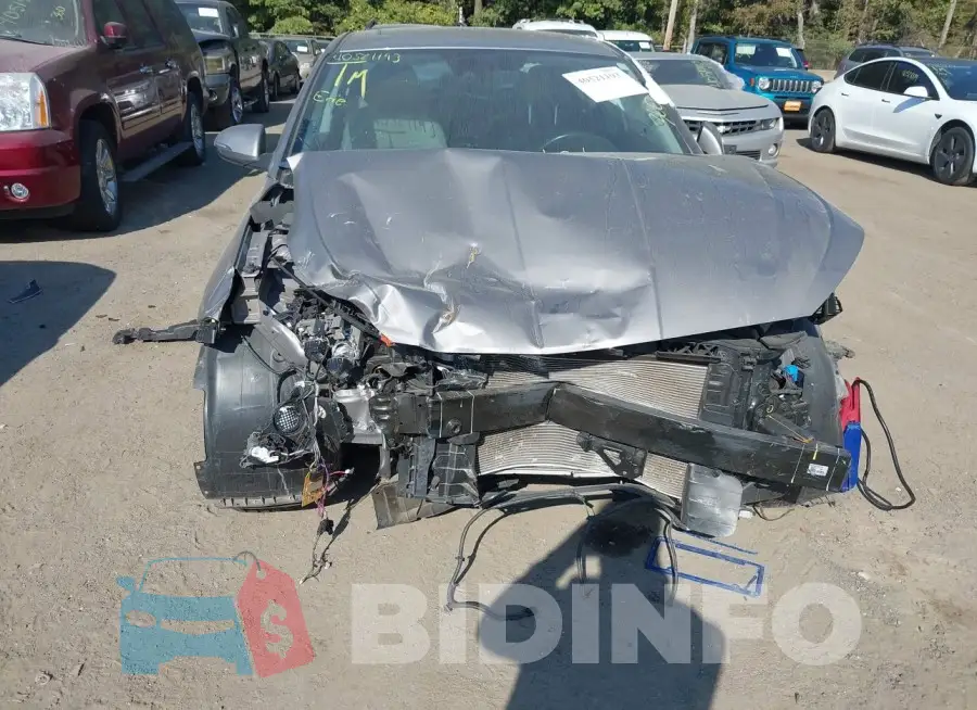 KMHD84LF5LU050550 Photo# 6