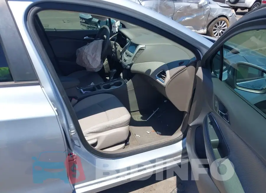 1G1BC5SM2J7190687 Photo# 5