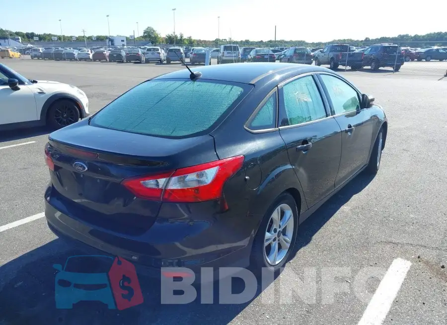 1FADP3F21EL344049 Photo# 4