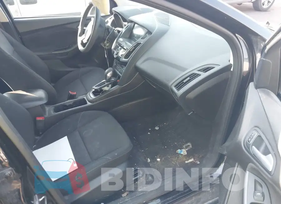 1FADP3M2XHL264482 Photo# 5