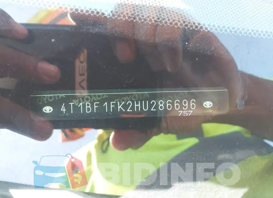 4T1BF1FK2HU286696 Photo# 9