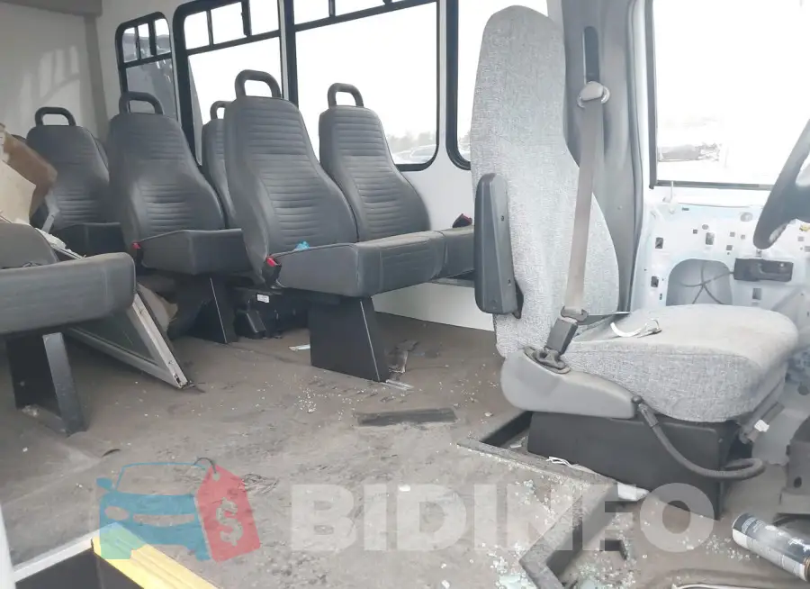 1FDEE3FS3KDC63723 Photo# 5