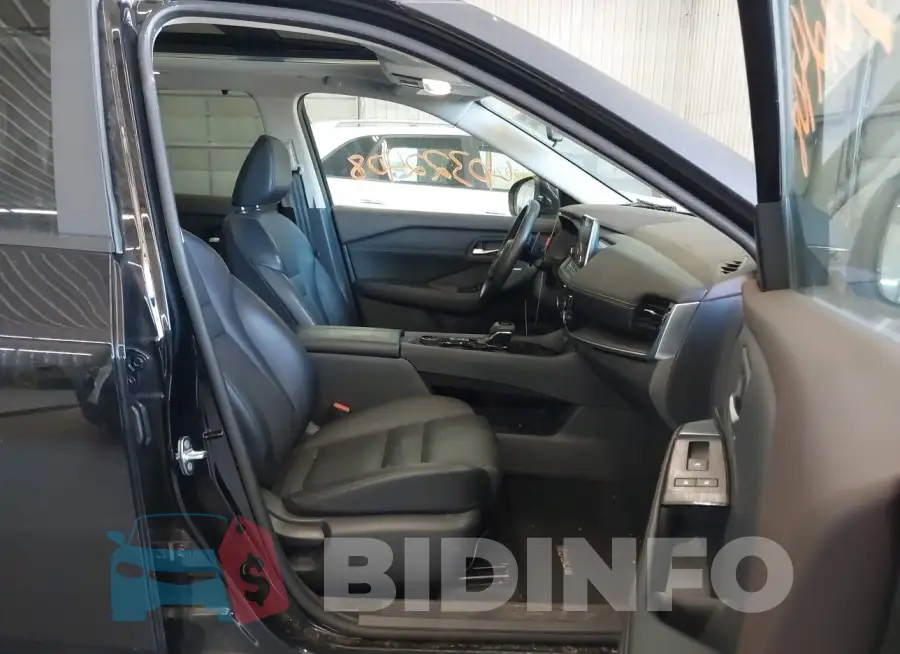 5N1BT3BB3PC736175 Photo# 5