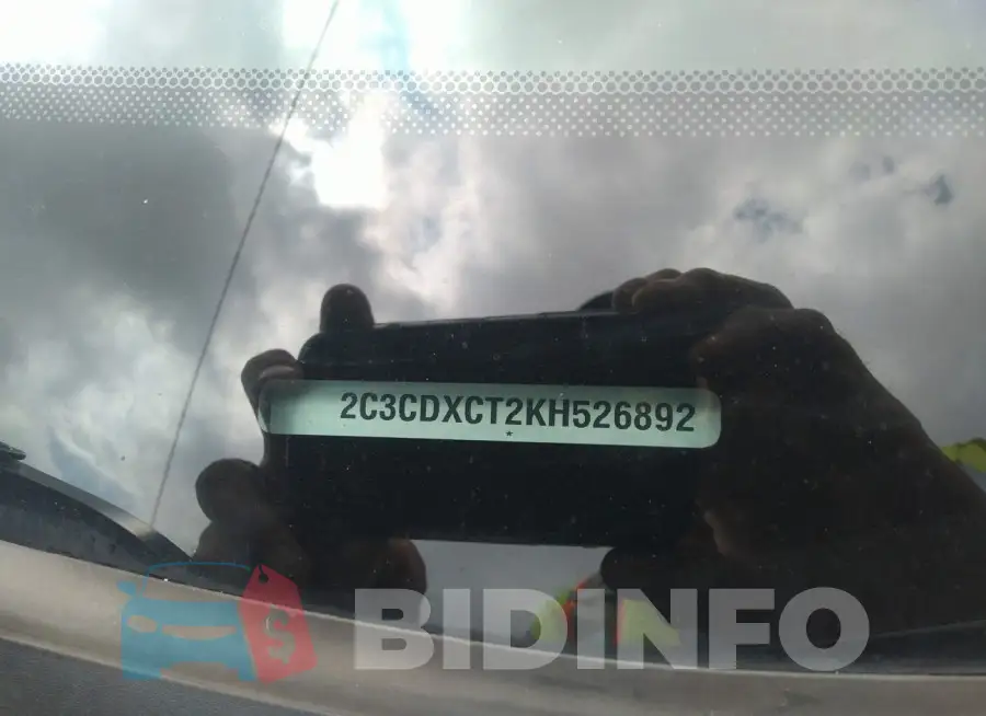2C3CDXCT2KH526892 Photo# 9