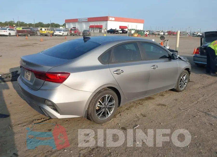 3KPF24AD8NE482082 Photo# 4