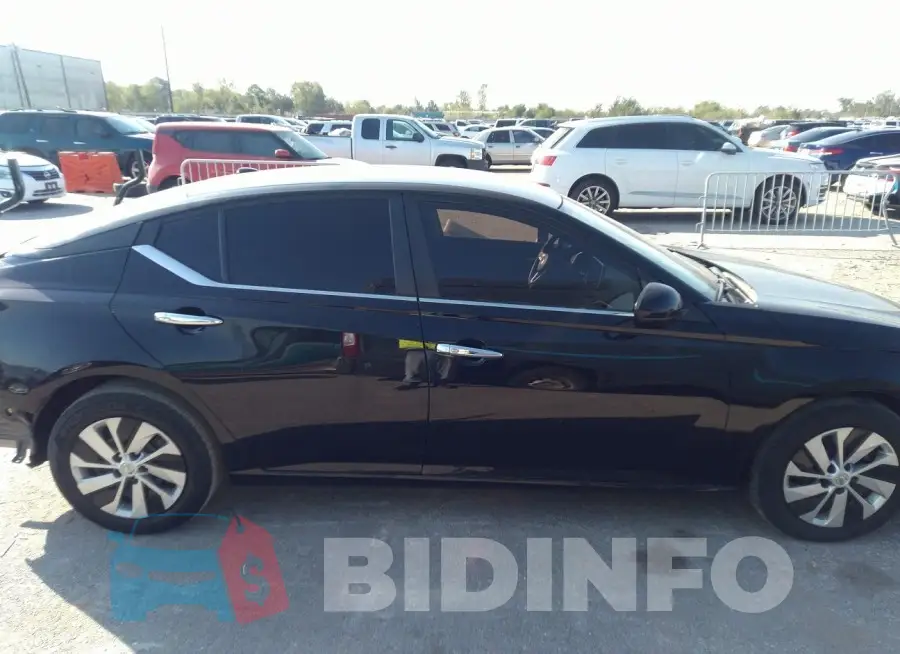 1N4BL4BV6KC125074 Photo# 13
