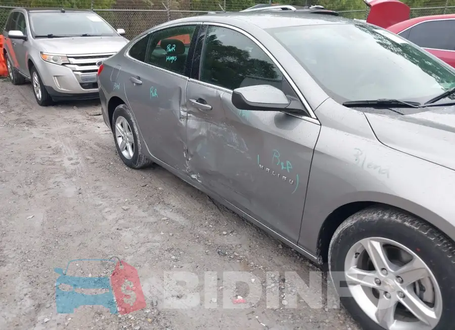 1G1ZD5ST2RF132308 Photo# 6