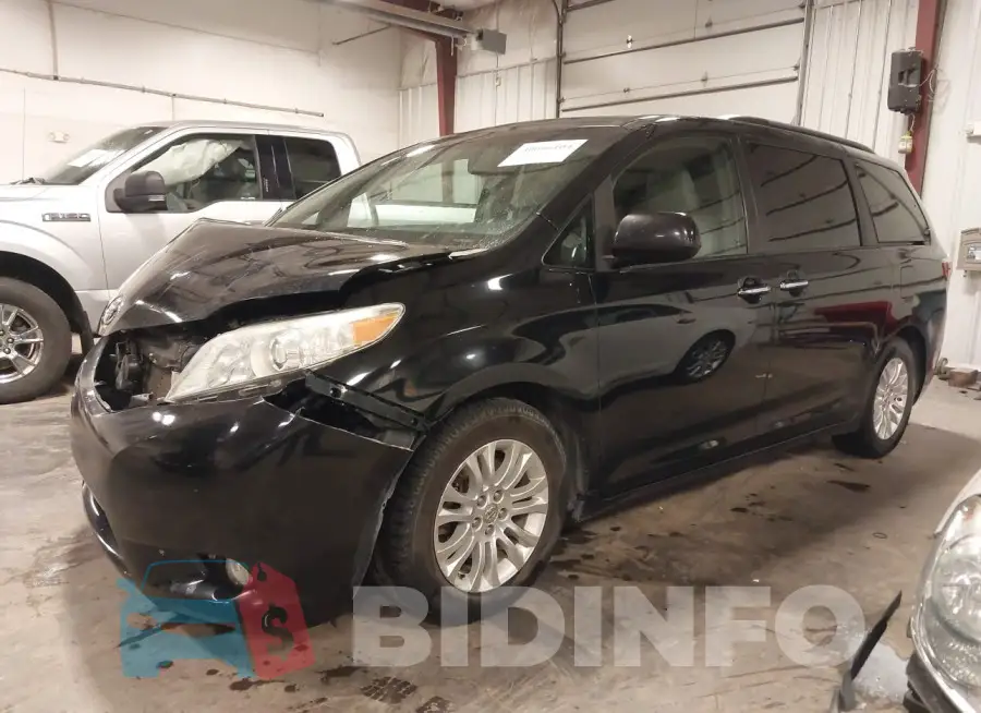 5TDYK3DCXFS533918 Photo# 2