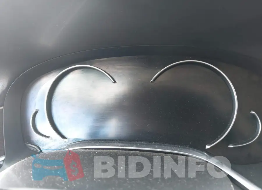 WBA7E4C52HGU99043 Photo# 7