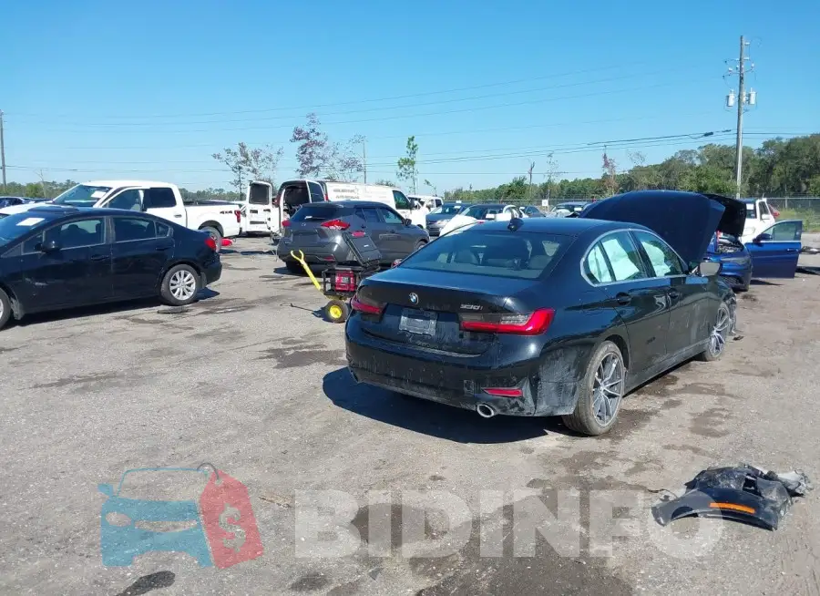 3MW5R7J02L8B23924 Photo# 17
