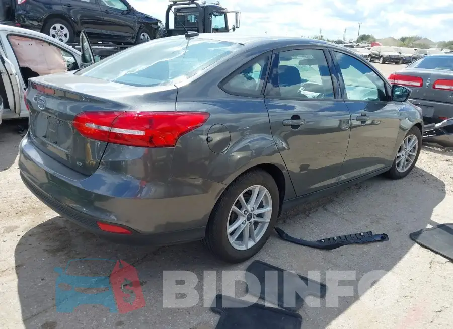 1FADP3F21JL268214 Photo# 4