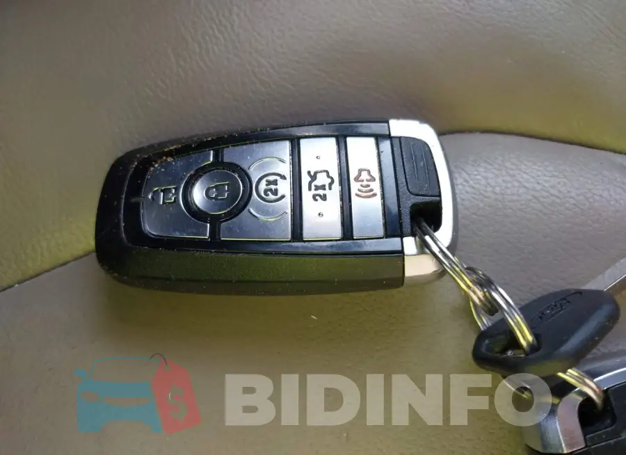 1FM5K8D82JGB94050 Photo# 11