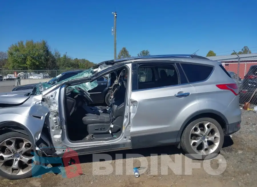 1FMCU9GX6FUB15708 Photo# 14