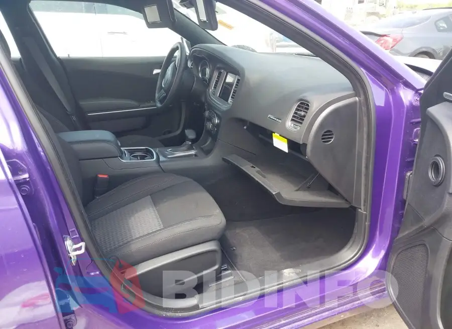 2C3CDXBG8PH675383 Photo# 5
