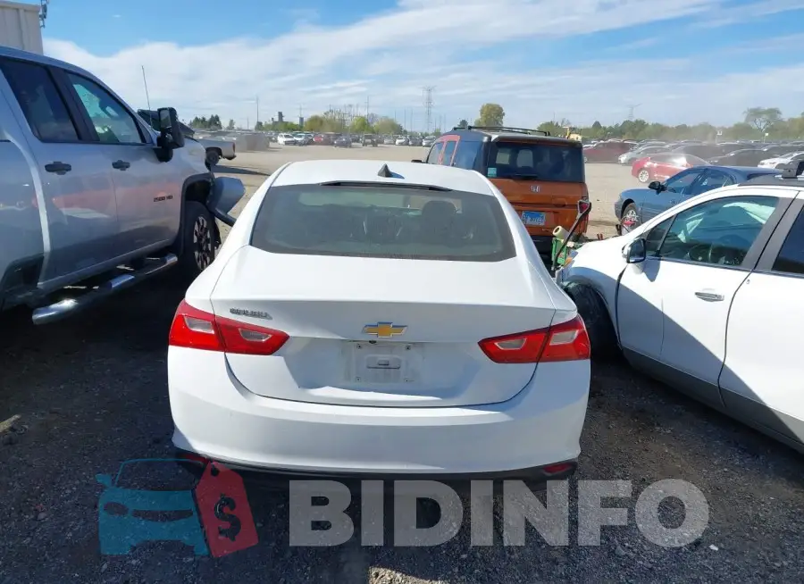1G1ZB5ST8HF105764 Photo# 16