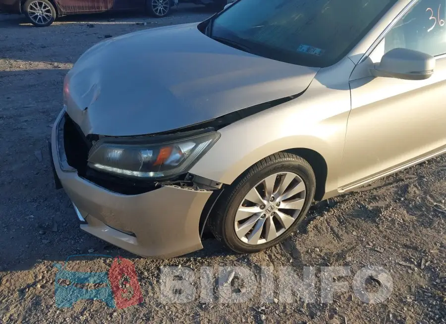 1HGCR3F8XEA033818 Photo# 17