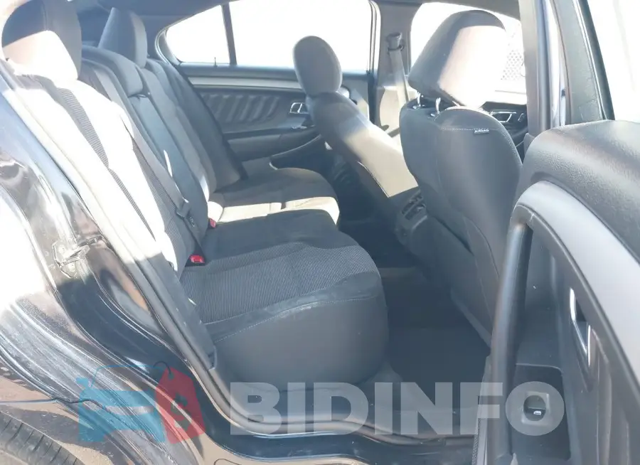 1FAHP2E85GG112115 Photo# 8