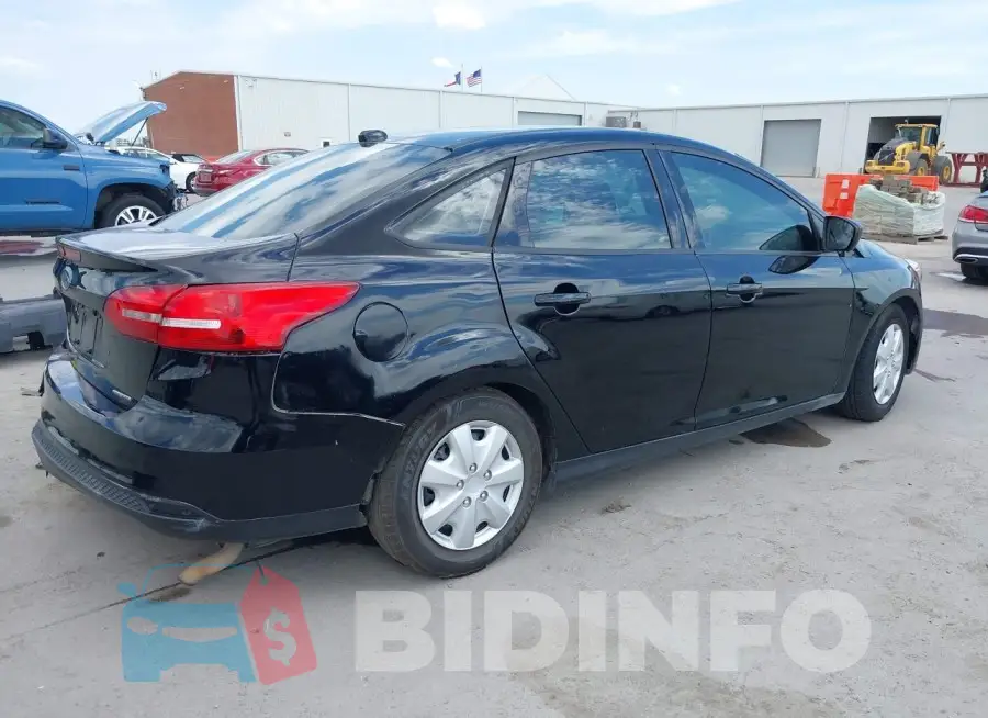 1FADP3E26GL391114 Photo# 4
