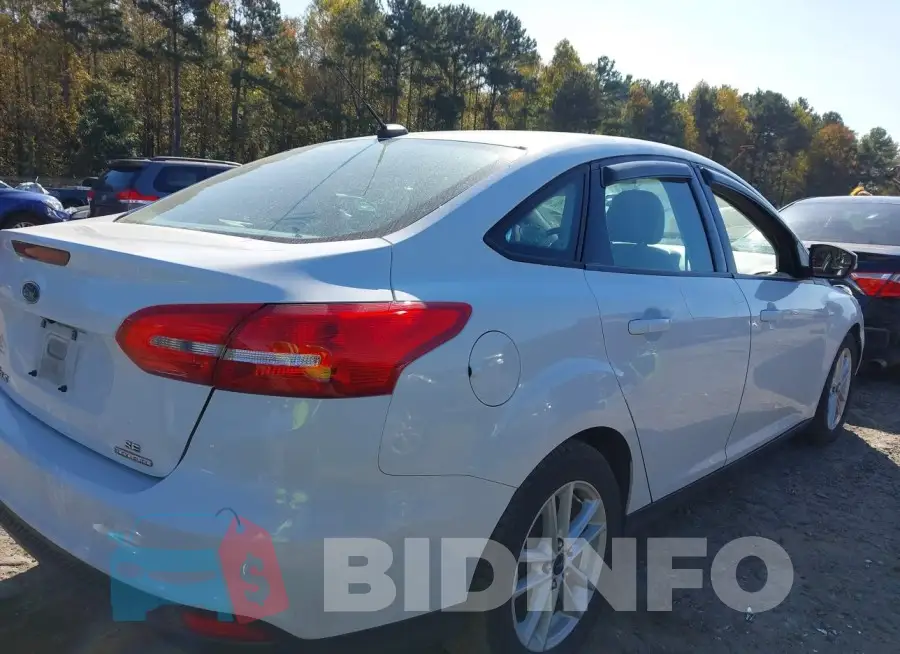 1FADP3F26FL227584 Photo# 4
