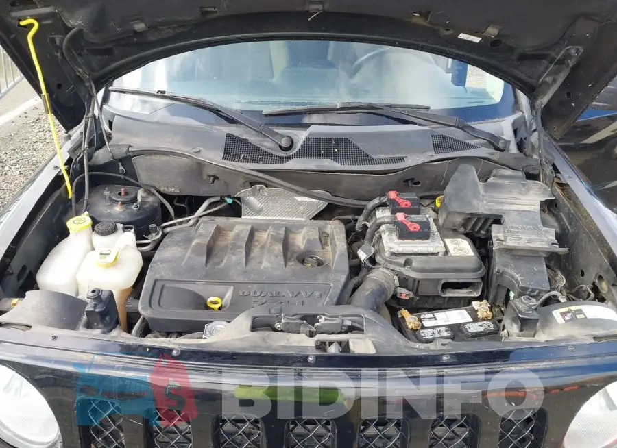 1C4NJRBB0ED648220 Photo# 10