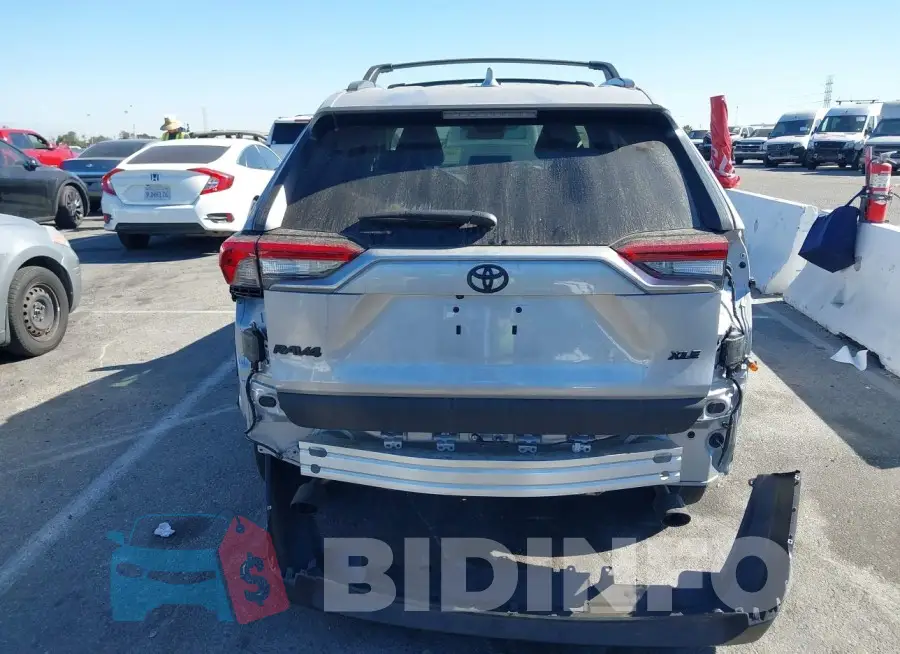 2T3C1RFV8PW281147 Photo# 17