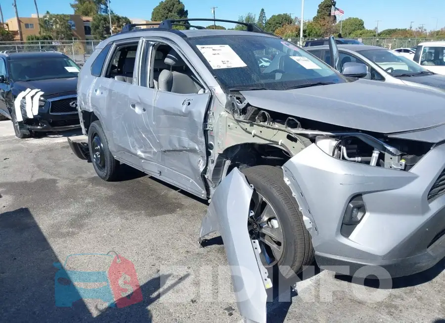 2T3C1RFV8PW281147 Photo# 6