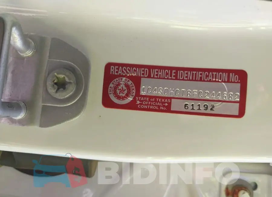 1C4SDHCT8FC244682 Photo# 9