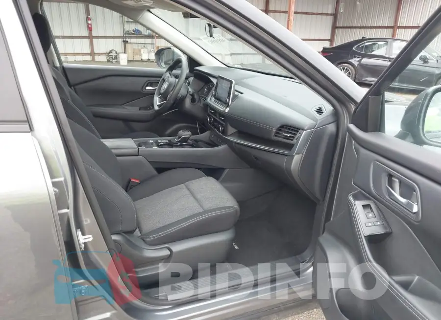 5N1BT3BA1RC673152 Photo# 5