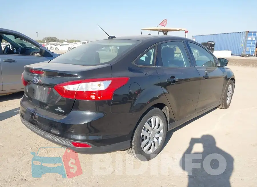 1FADP3F22EL218587 Photo# 4
