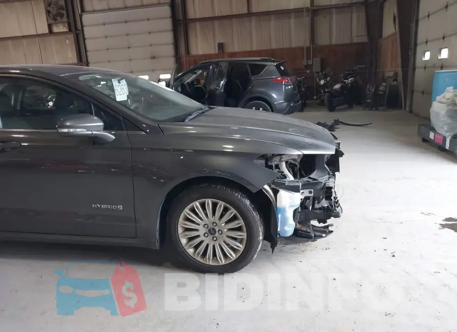 3FA6P0LU5GR363186 Photo# 17