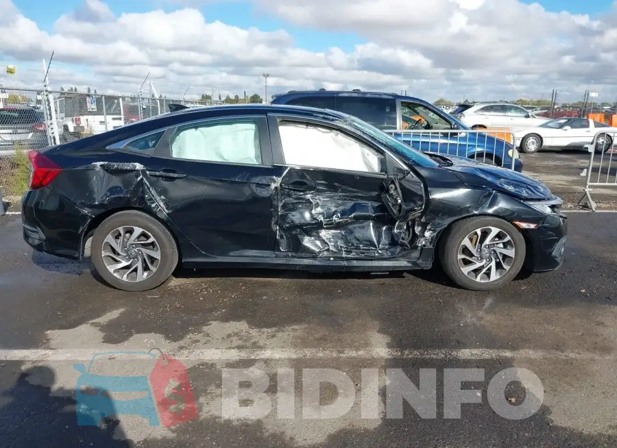 19XFC2F82HE222729 Photo# 14